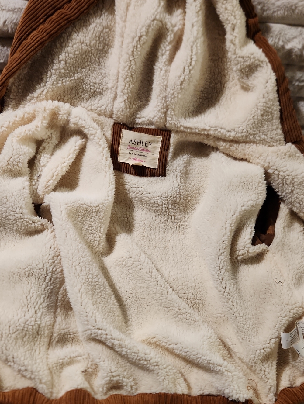 NWOT Ashley By 26 International Sherpa Lined Cognac Courdoroy Zip Hoodie Jacket - Picture 6 of 8
